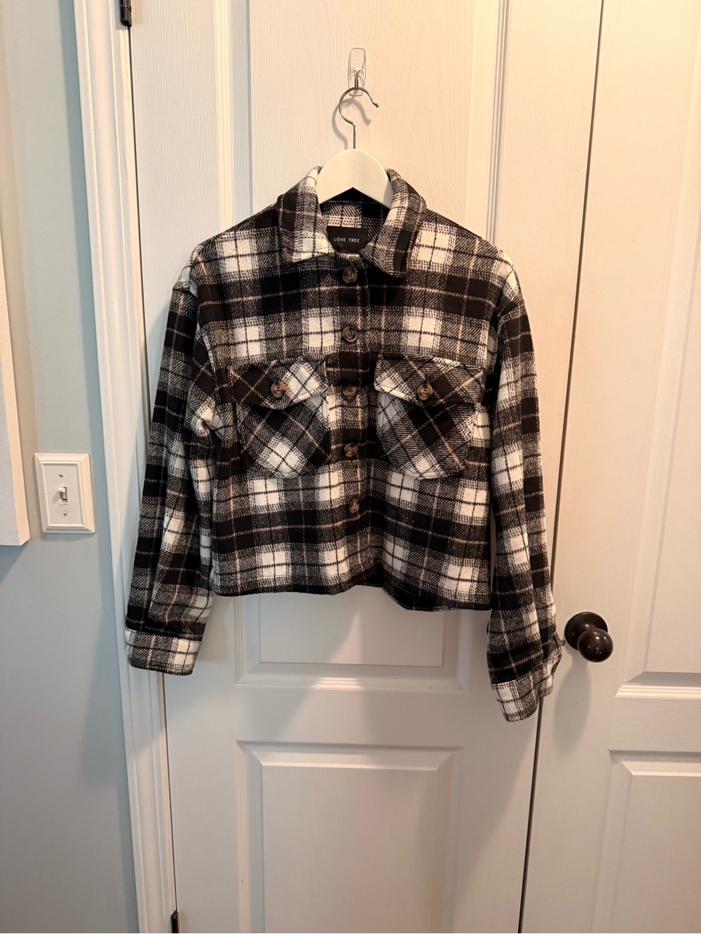 Love Tree Black/ white Plaid Shacket Sz M